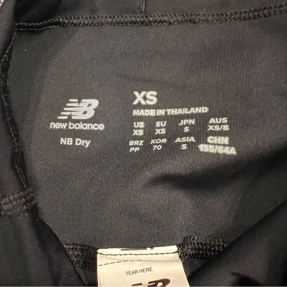 NWT- New Balance Black Women's Performance Logo Leggings Size XS - Picture 8 of 10